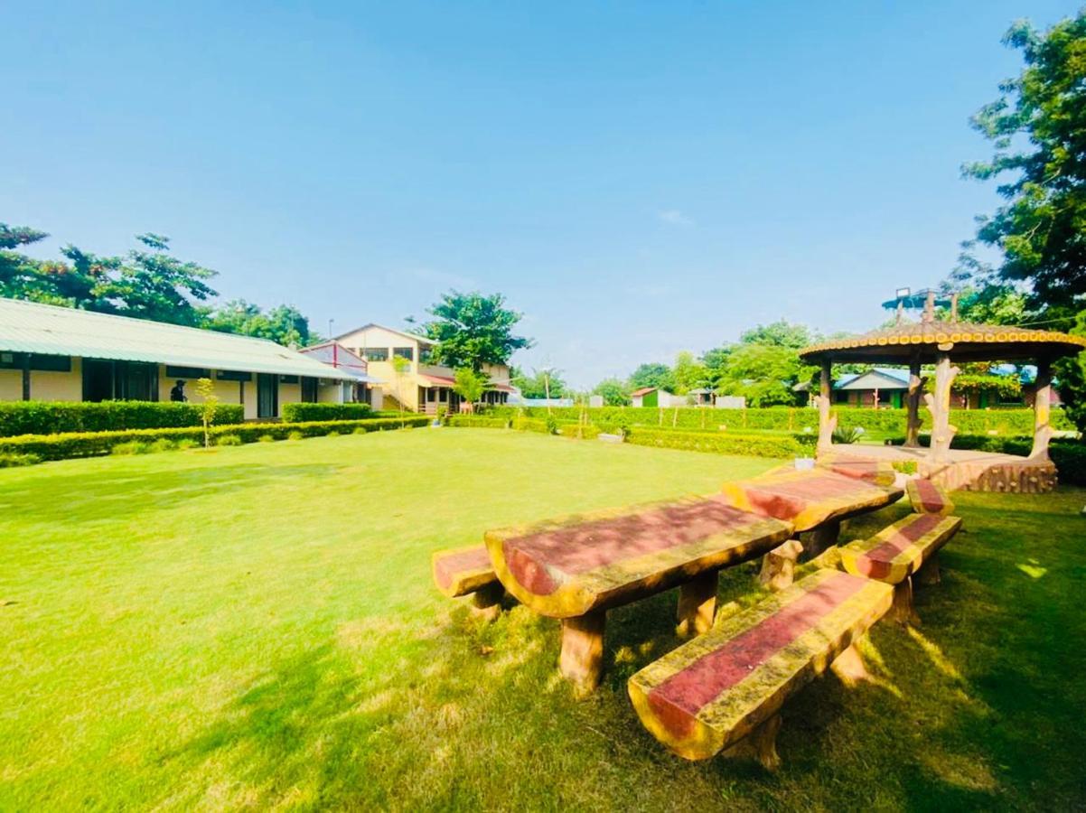 Lighthouse Waterpark And Resort Mansar ภายนอก รูปภาพ