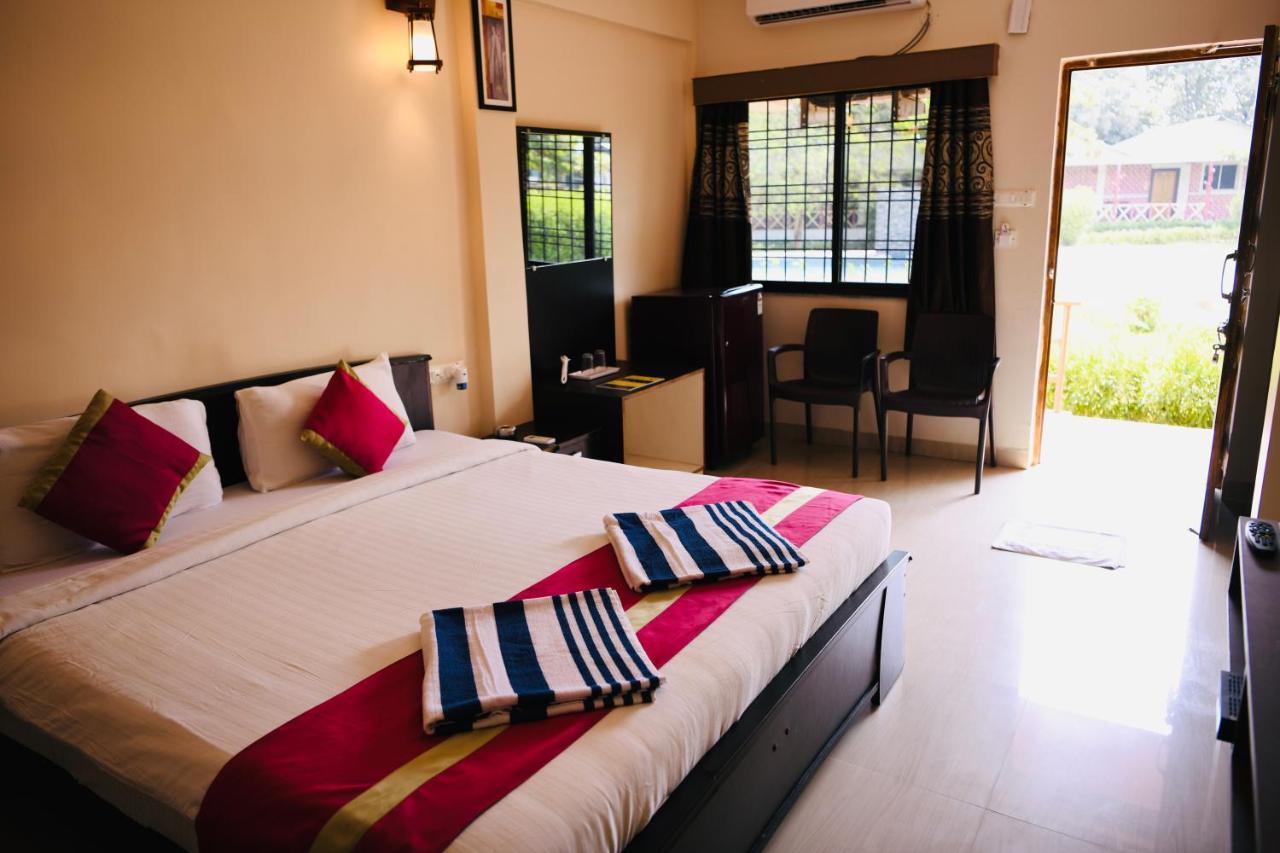 Lighthouse Waterpark And Resort Mansar ภายนอก รูปภาพ